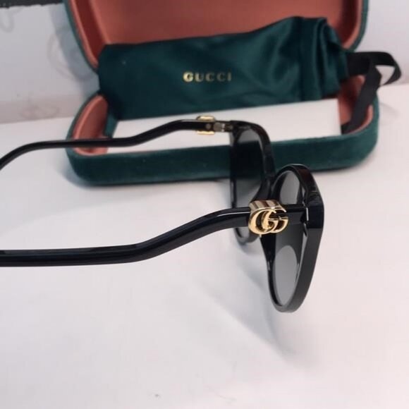 New Authentic Gucci Black Cat-Eye Sunglasses GG1011s 001 - Picture 13 of 13